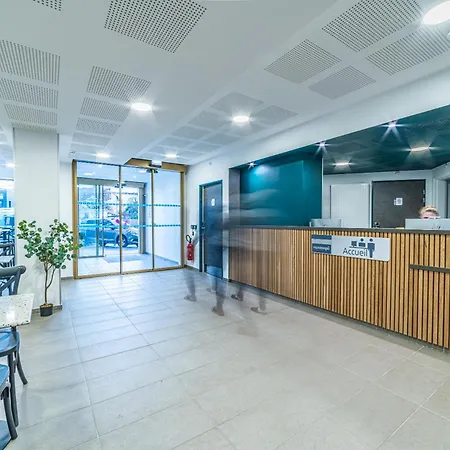 Montempo Paris Le Sec Appart hôtel