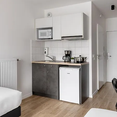 Montempo Paris Le Sec Aparthotel 2*